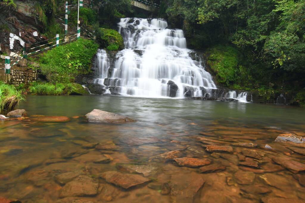 Elephant Falls 