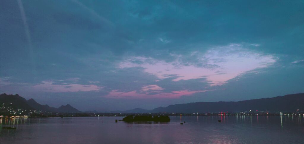  Ana Sagar Lake