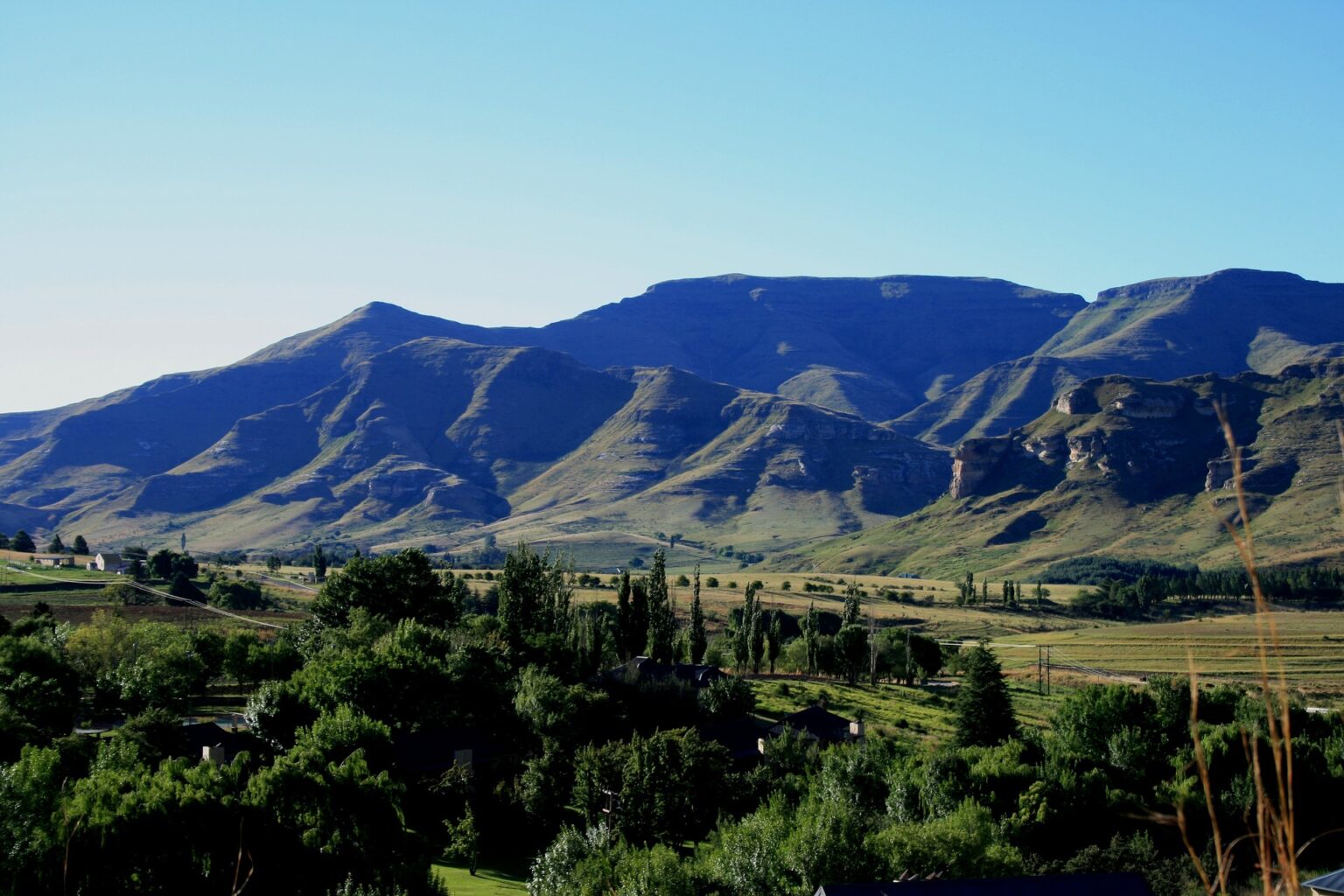 Hiking and Escaping to Drakensberg